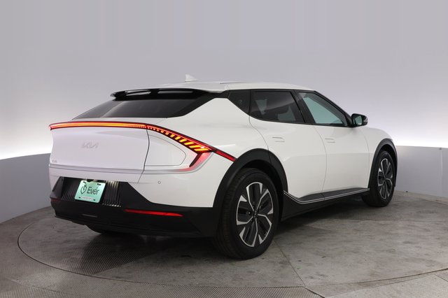 2024 Kia EV6 — photo 2 of 22