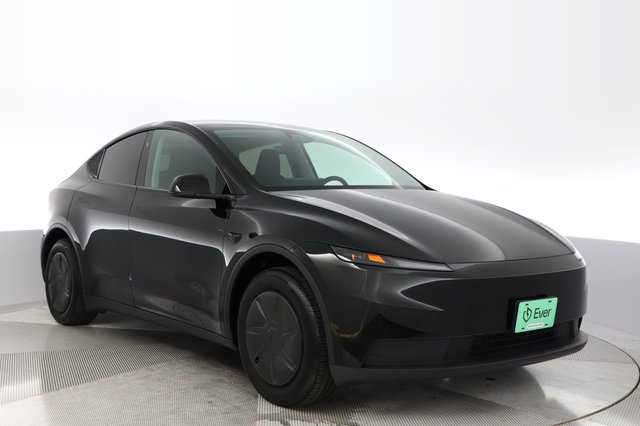 2026 Tesla Model Y — photo 9 of 19