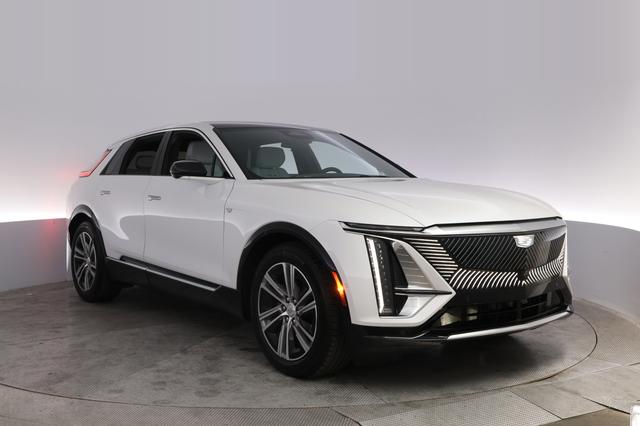 2024 Cadillac Lyriq — photo 10 of 21
