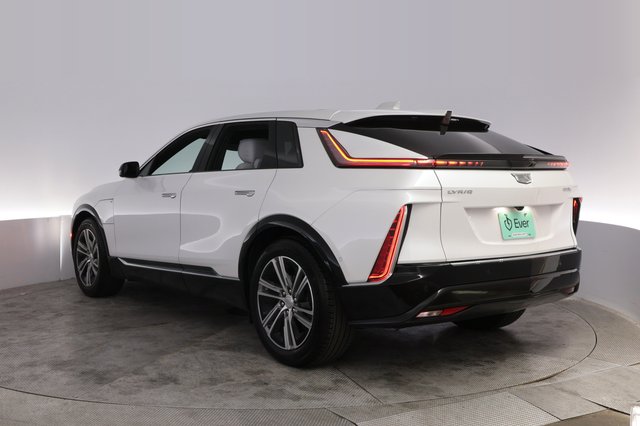 2024 Cadillac Lyriq — photo 13 of 21