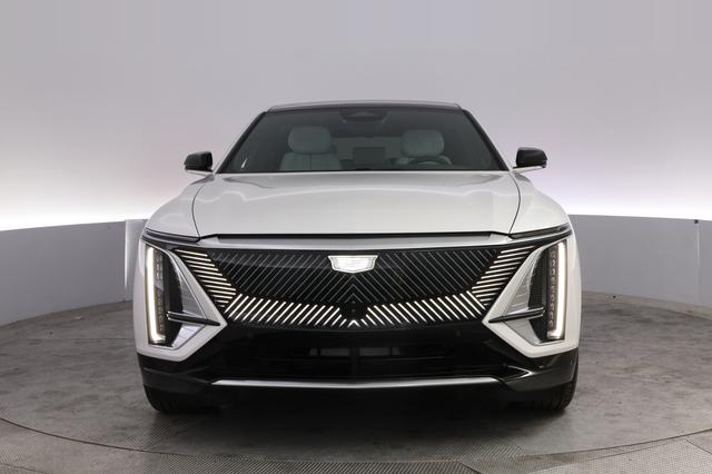 2024 Cadillac Lyriq — photo 9 of 21