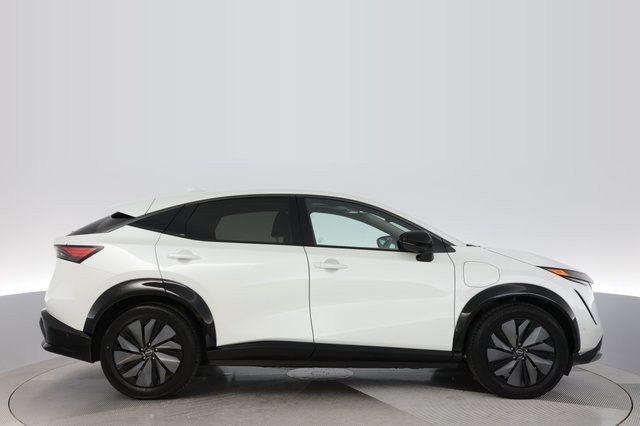2025 Nissan Ariya — photo 10 of 22