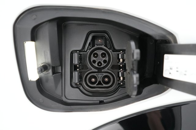 2025 Nissan Ariya — photo 8 of 22