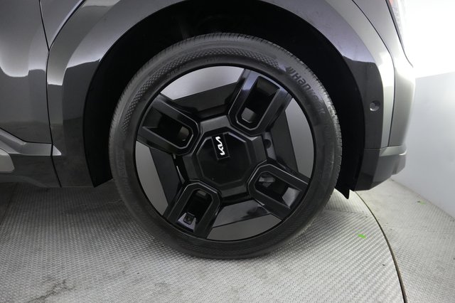 2024 Kia EV9 — photo 16 of 26