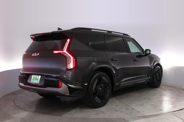 2024 Kia EV9 — photo 2 of 26
