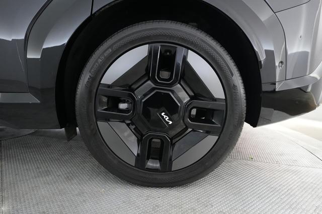 2024 Kia EV9 — photo 7 of 26