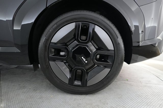 2024 Kia EV9 — photo 7 of 26