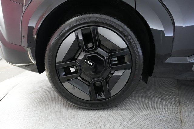 2024 Kia EV9 — photo 17 of 26