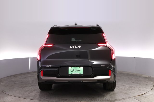 2024 Kia EV9 — photo 12 of 26
