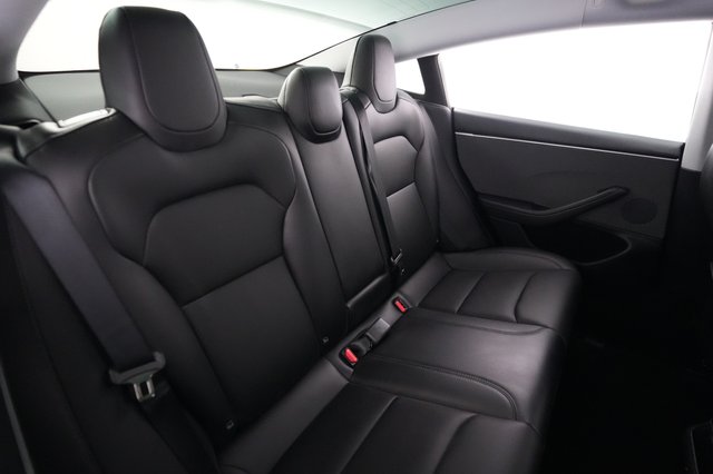 2025 Tesla Model 3 — photo 4 of 24