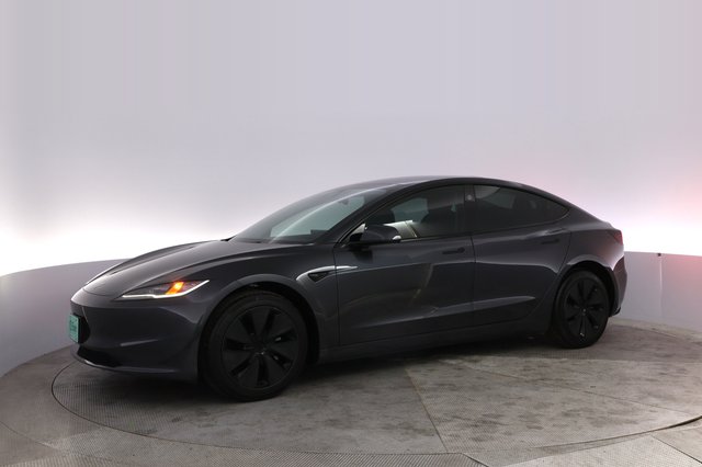 2025 Tesla Model 3 — photo 14 of 24