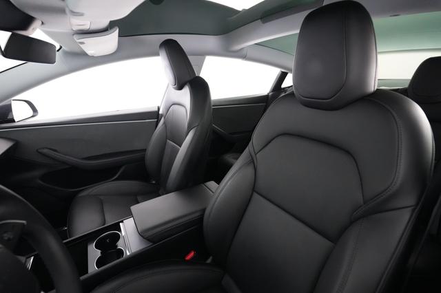 2025 Tesla Model 3 — photo 3 of 24