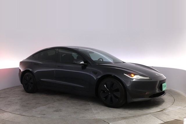 2025 Tesla Model 3 — photo 11 of 24