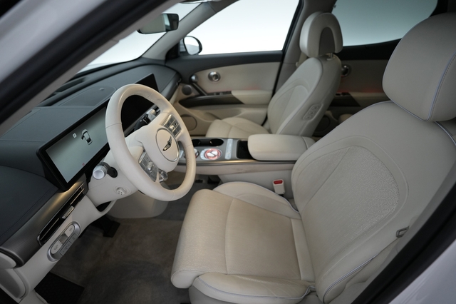2023 Genesis GV60