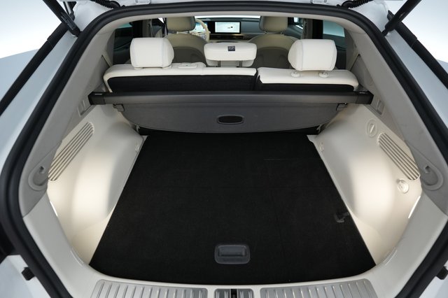 2023 Genesis GV60 — photo 6 of 19