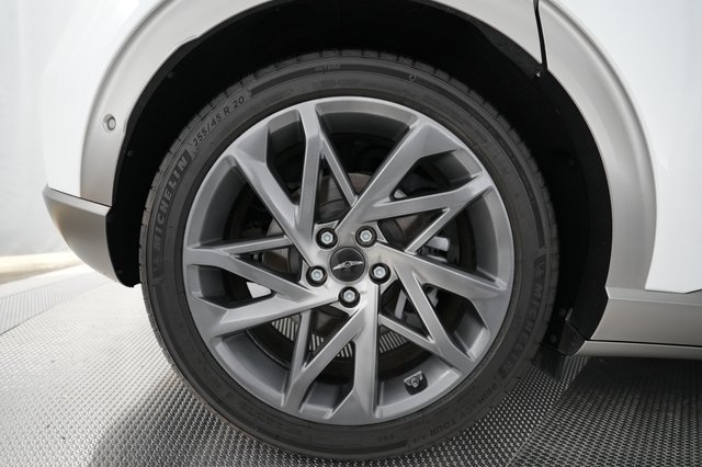 2023 Genesis GV60 — photo 15 of 19