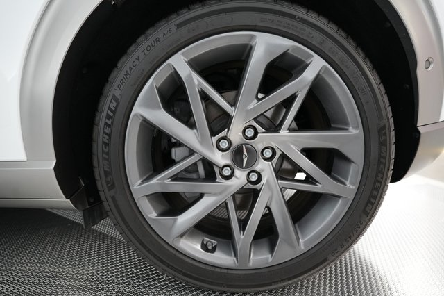 2023 Genesis GV60 — photo 7 of 19