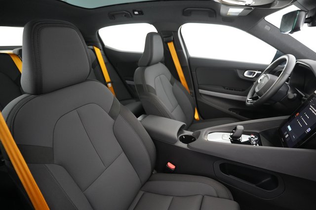 2023 Polestar 2 — photo 18 of 24
