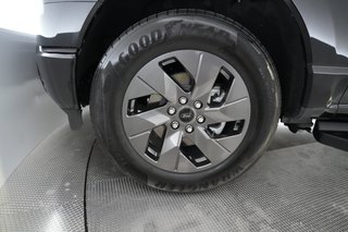 2024 Ford F-150 Lightning — photo 7 of 18