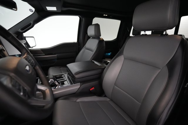 2024 Ford F-150 Lightning — photo 3 of 18