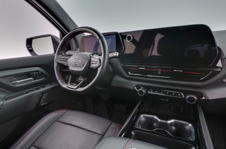 2024 Chevrolet Silverado EV — photo 14 of 18