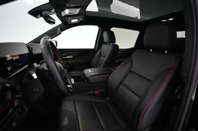 2024 Chevrolet Silverado EV — photo 3 of 18