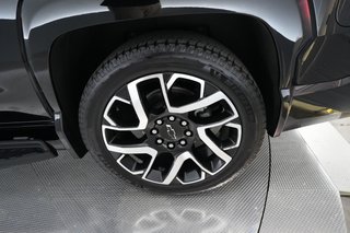 2024 Chevrolet Silverado EV — photo 9 of 18