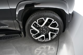 2024 Chevrolet Silverado EV — photo 11 of 18