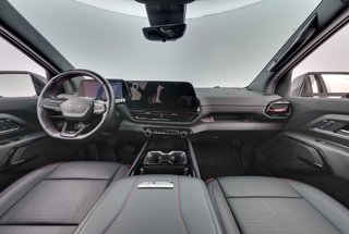 2024 Chevrolet Silverado EV — photo 15 of 18
