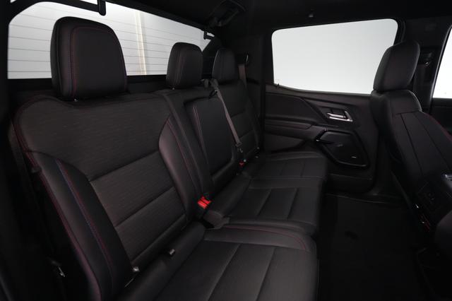 2024 Chevrolet Silverado EV — photo 4 of 18
