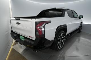 2024 Chevrolet Silverado EV — photo 2 of 18