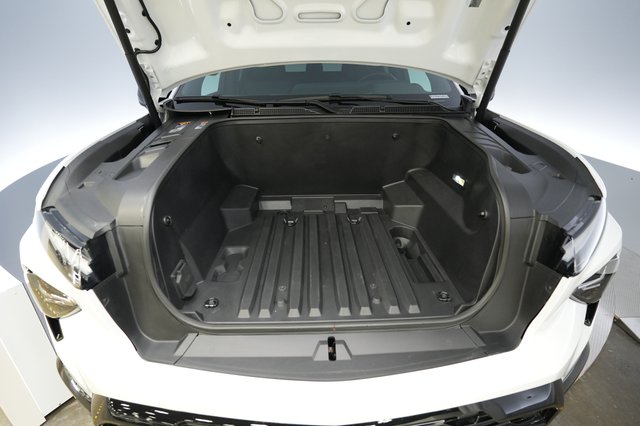 2024 Chevrolet Silverado EV — photo 17 of 18