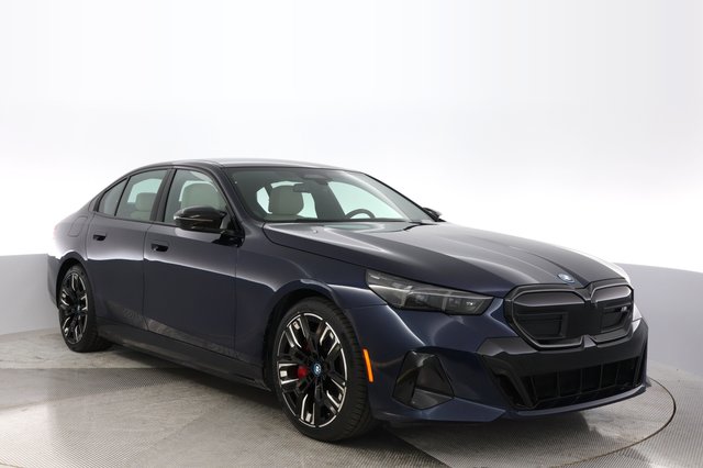 2024 BMW i5 — photo 10 of 22