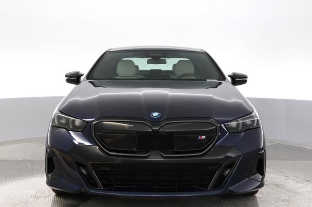 2024 BMW i5 — photo 9 of 22