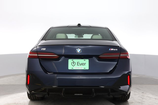 2024 BMW i5 — photo 12 of 22