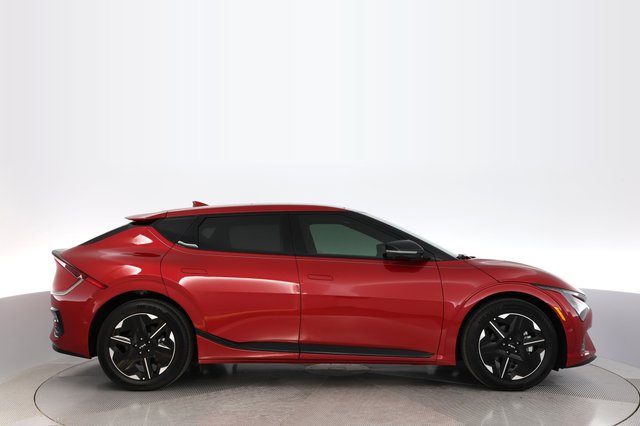 2025 Kia EV6 — photo 11 of 22