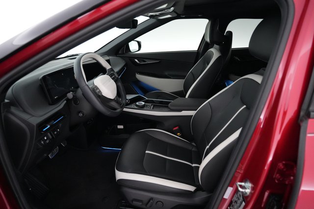 2025 Kia EV6 — photo 3 of 22
