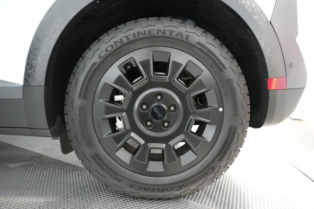 2025 Hyundai IONIQ 5 — photo 7 of 24