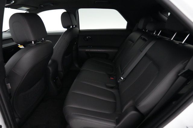 2025 Hyundai IONIQ 5 — photo 17 of 24