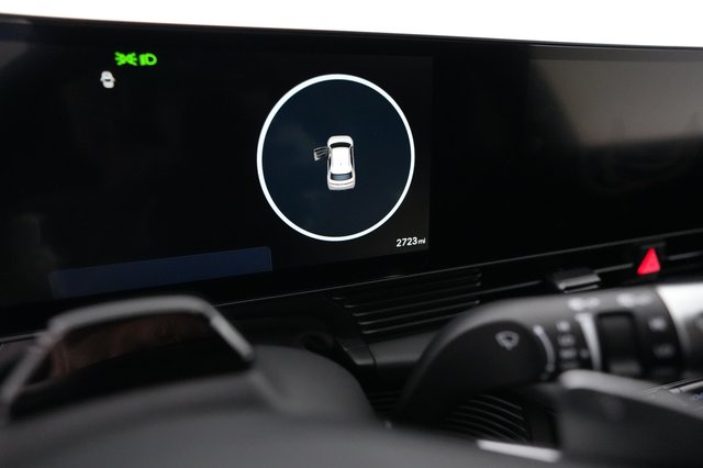 2025 Hyundai IONIQ 5 — photo 5 of 24