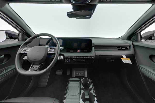 2025 Hyundai IONIQ 5 — photo 19 of 24