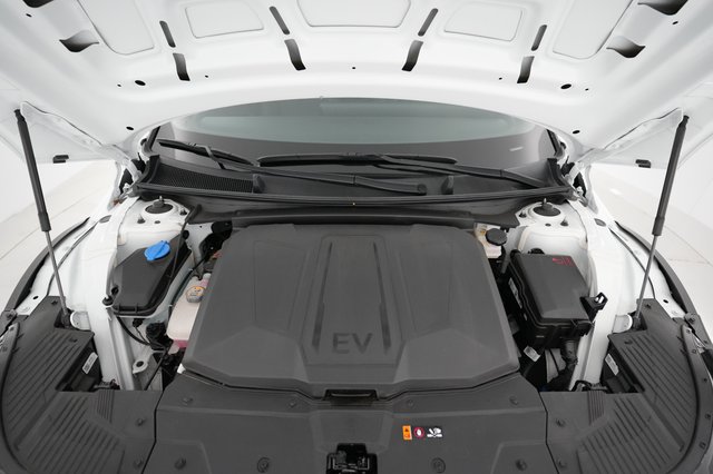 2025 Hyundai IONIQ 5 — photo 21 of 24
