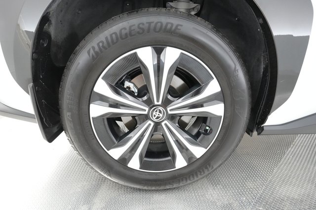 2024 Toyota bZ4X — photo 14 of 23
