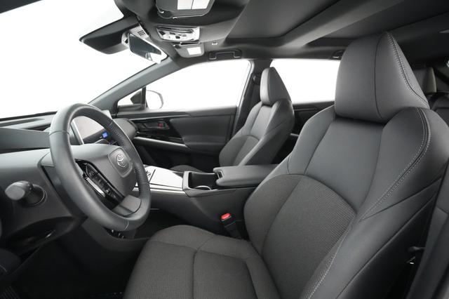 2024 Toyota bZ4X — photo 4 of 23