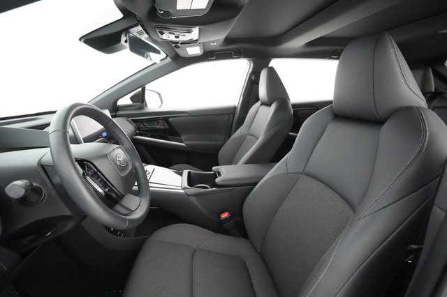 2024 Toyota bZ4X — photo 4 of 23