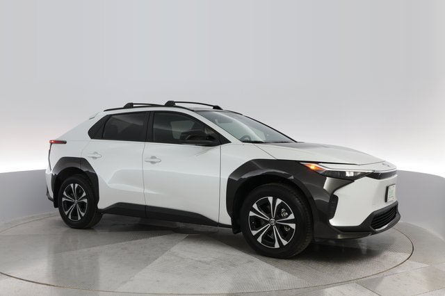 2024 Toyota bZ4X — photo 7 of 23
