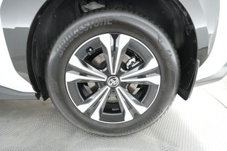 2024 Toyota bZ4X — photo 12 of 23