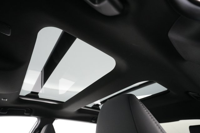2024 Toyota bZ4X — photo 19 of 23