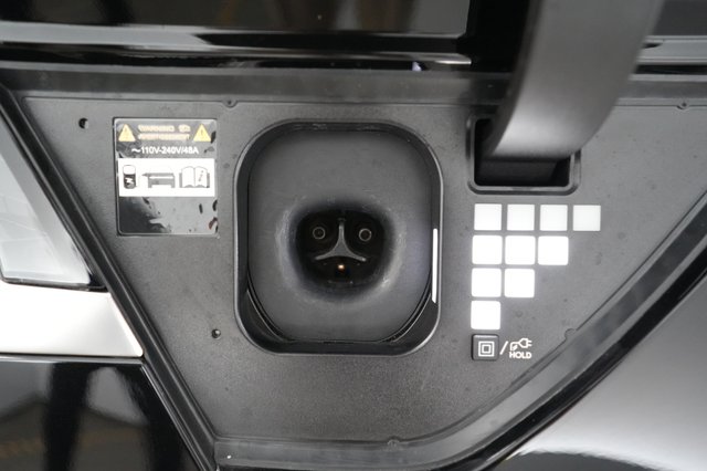 2025 Hyundai IONIQ 5 — photo 8 of 22