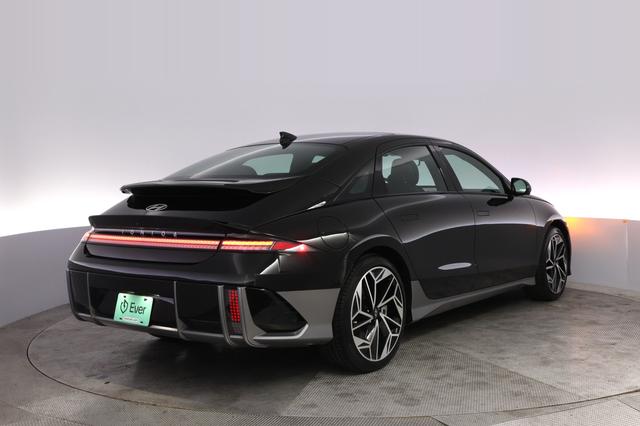 2024 Hyundai IONIQ 6 — photo 2 of 24